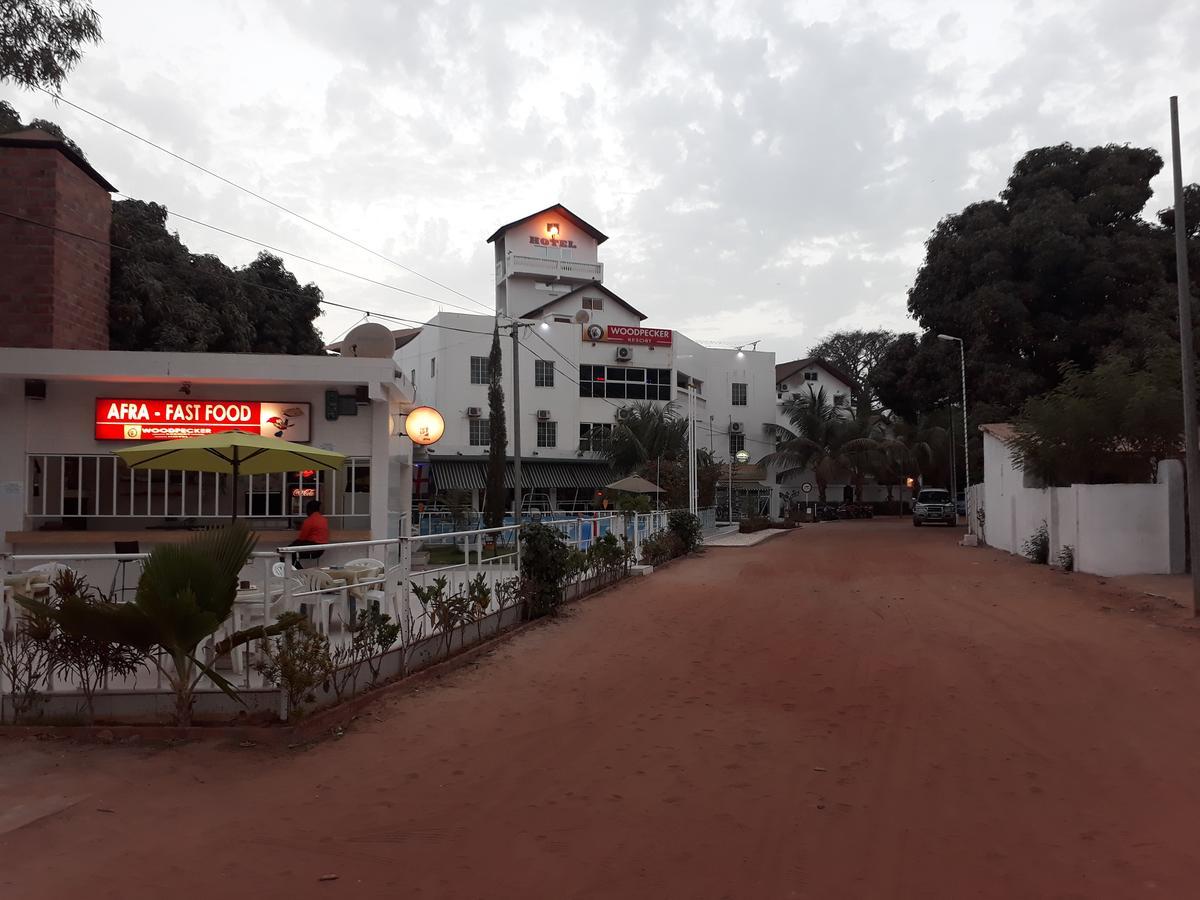 Woodpecker Resort Hotel Banjul Exterior foto
